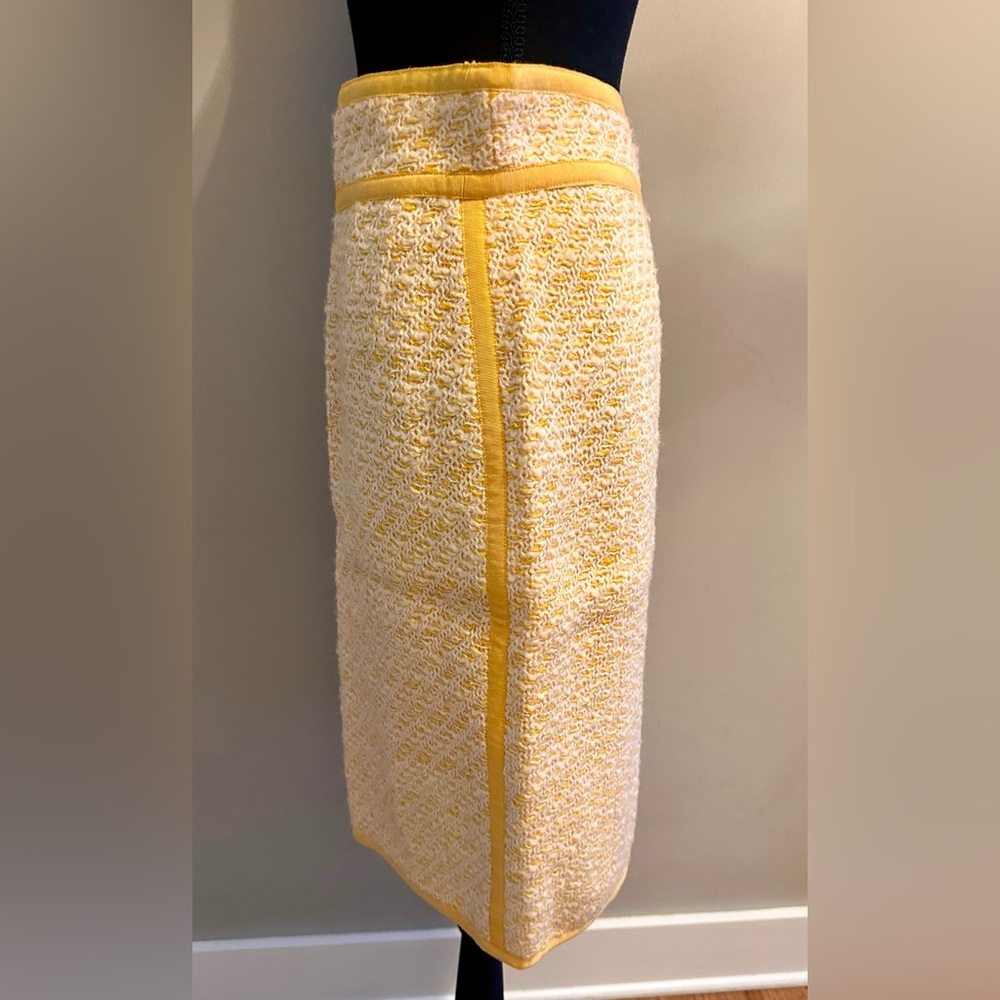 VTG Chanel Yellow Tweed Skirt - Picture 3 of 6